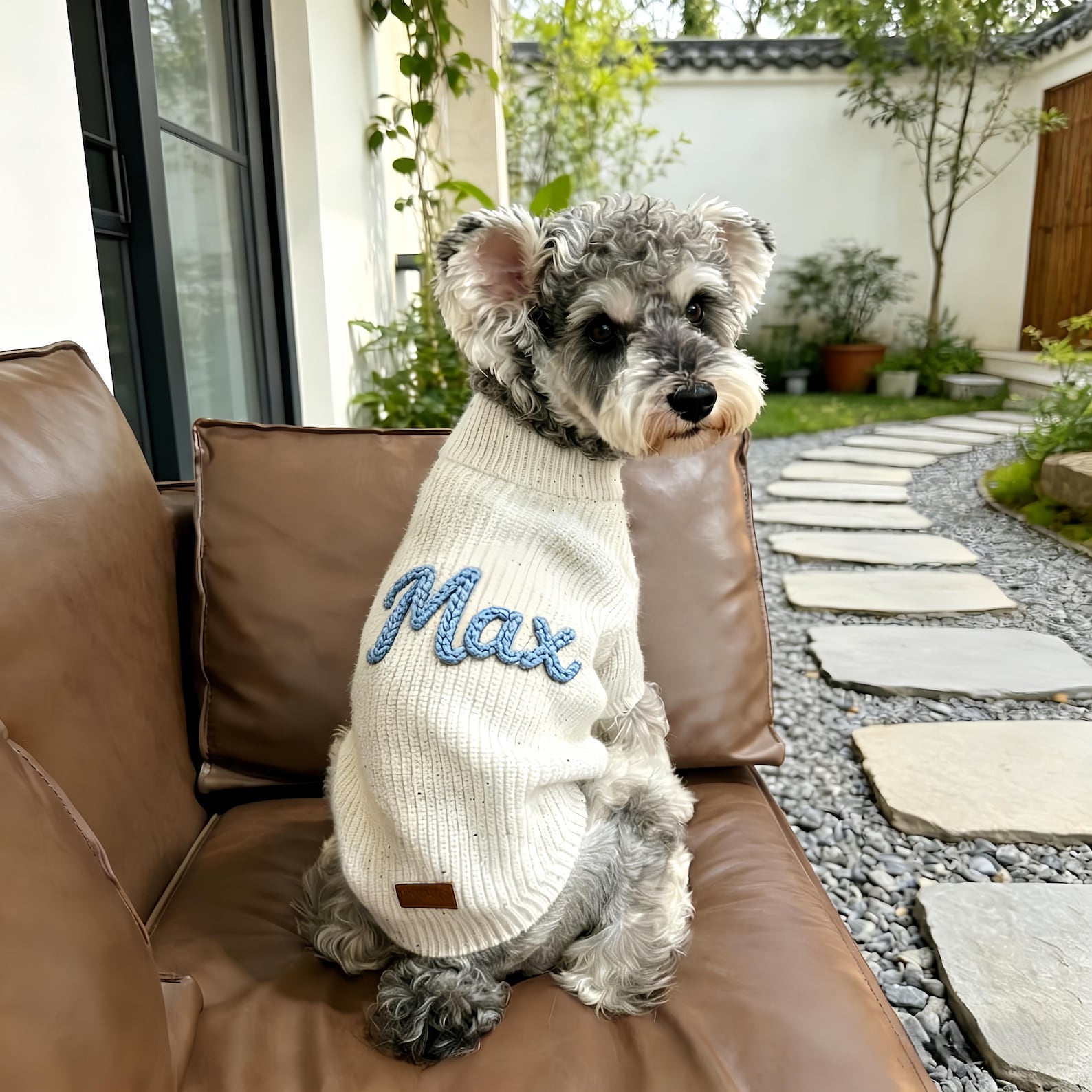 Muttechen® Personalisierter Hunde-Hoodie – Handgefertigter Pullover aus Wollmix mit Namenstickerei