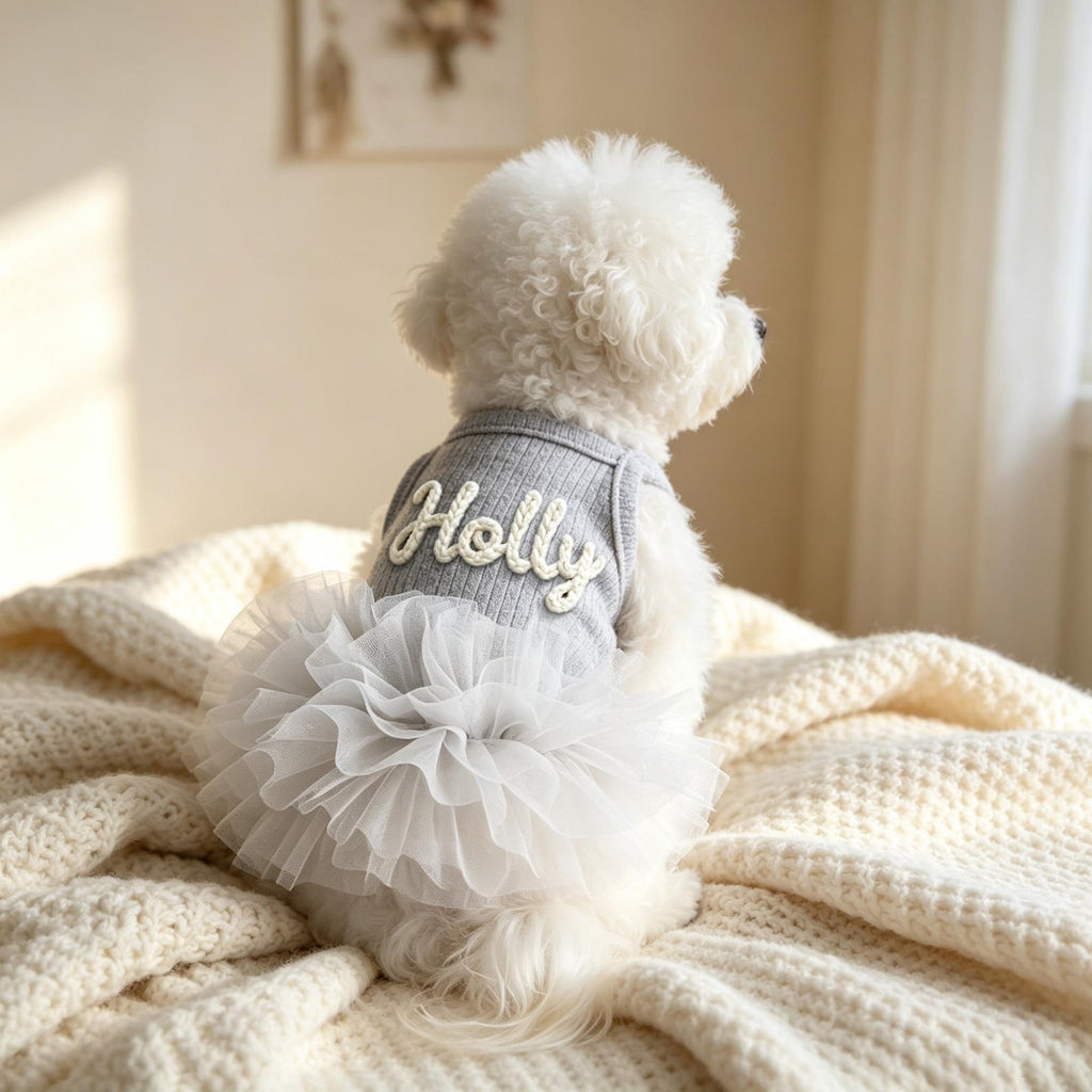 Muttechen® Personalisierter Hunde-Hoodie aus Wollmix – Handgefertigter Kapuzenpullover mit Namensstickerei